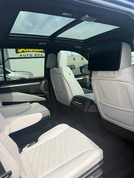 2025 Cadillac Escalade 5th Gen - Image 4 of 7