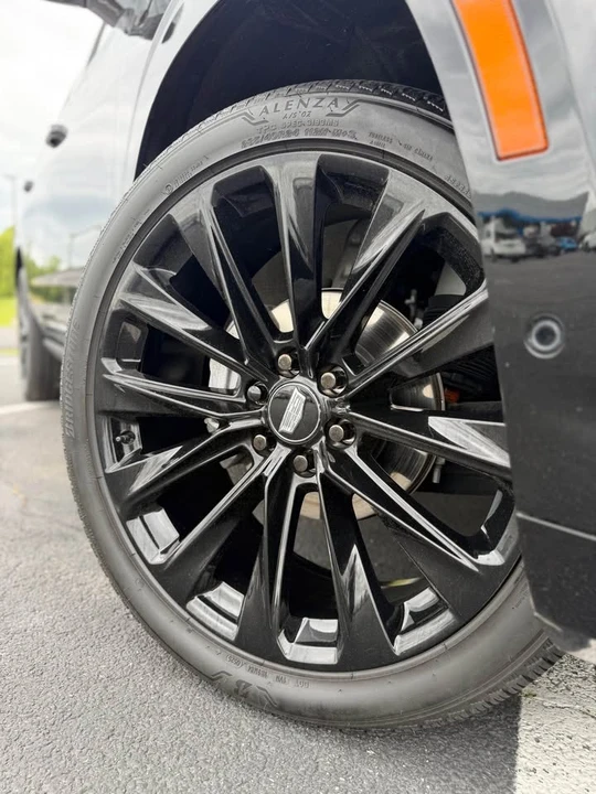2025 Cadillac Escalade 5th Gen - Image 2 of 10