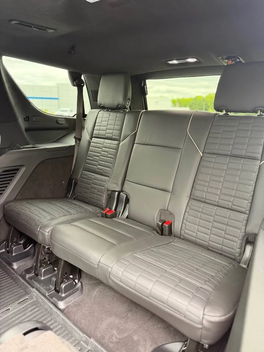 2025 Cadillac Escalade 5th Gen - Image 9 of 10