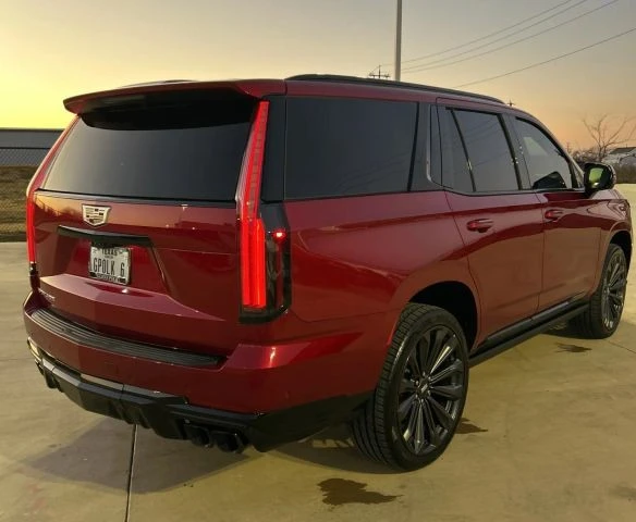 2025 Cadillac Escalade 5th Gen - Image 5 of 8