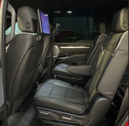 2025 Cadillac Escalade 5th Gen - Image 7 of 8
