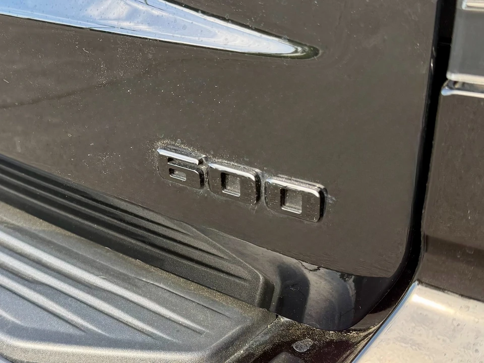 2025 Cadillac Escalade 5th Gen - Image 19 of 21
