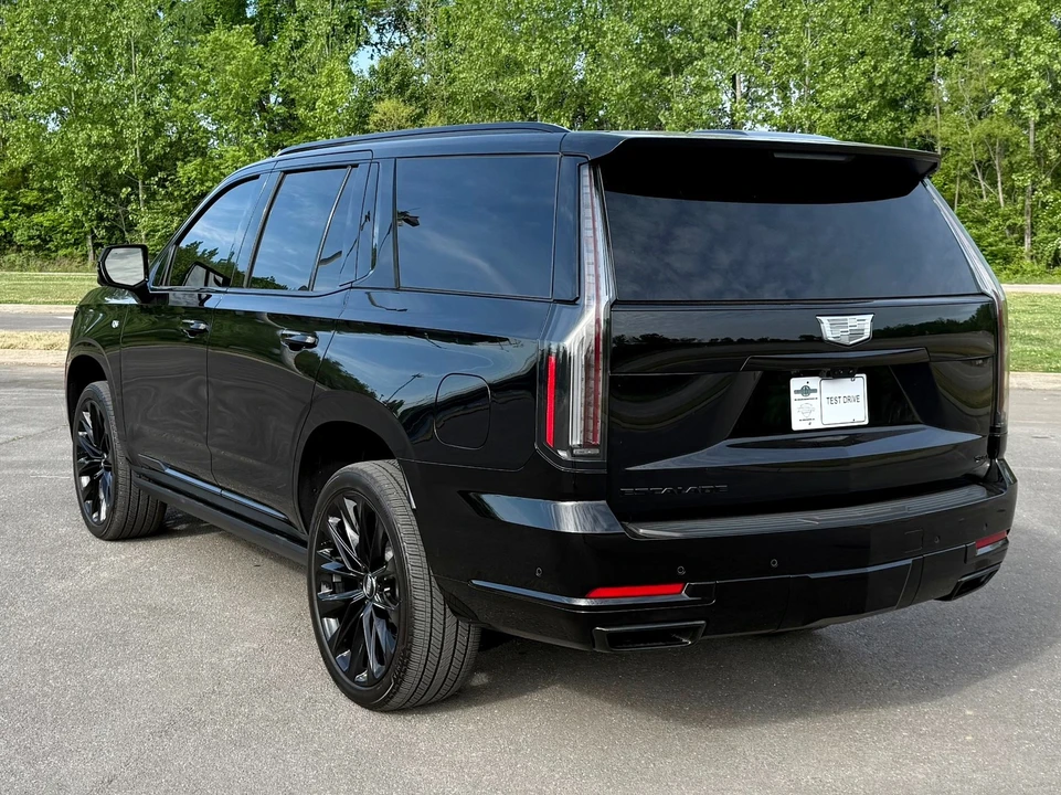 2025 Cadillac Escalade 5th Gen - Image 4 of 21