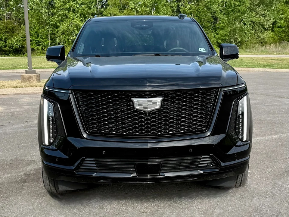 2025 Cadillac Escalade 5th Gen - Image 6 of 21