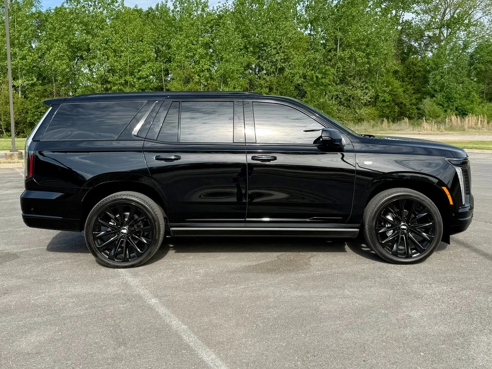 2025 Cadillac Escalade 5th Gen - Image 7 of 21