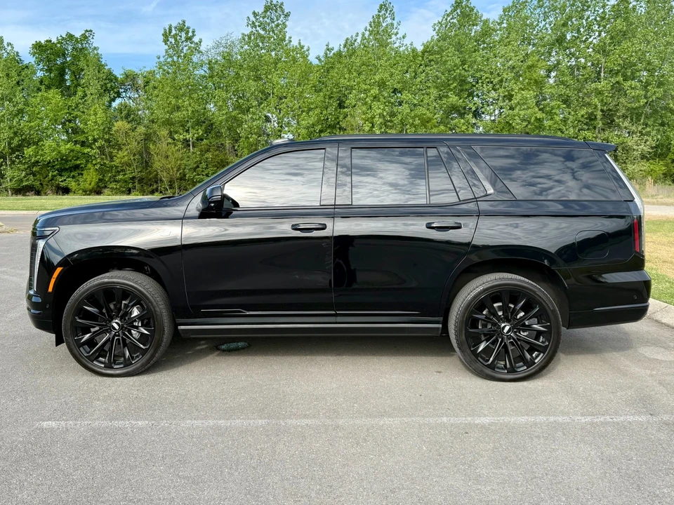 2025 Cadillac Escalade 5th Gen - Image 8 of 21