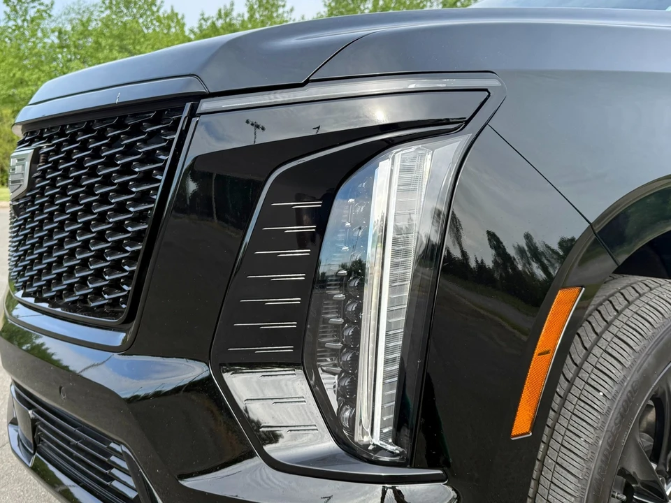 2025 Cadillac Escalade 5th Gen - Image 9 of 21