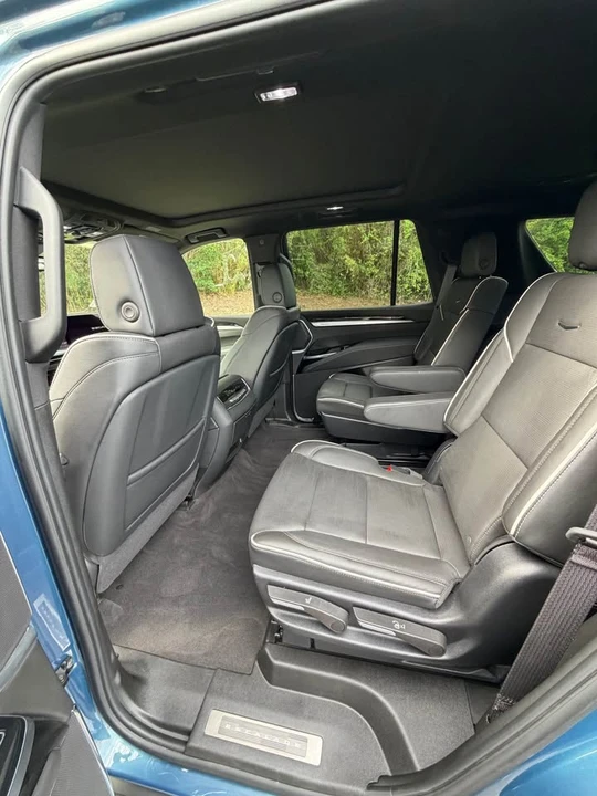2025 Cadillac Escalade 5th Gen - Image 6 of 7