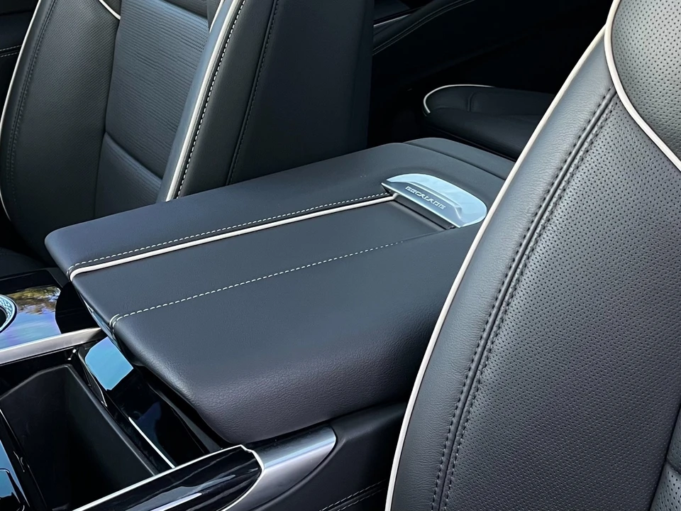 2025 Cadillac Escalade 5th Gen - Image 12 of 12