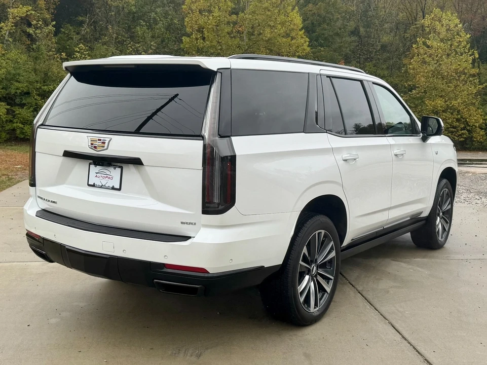 2025 Cadillac Escalade 5th Gen - Image 3 of 12