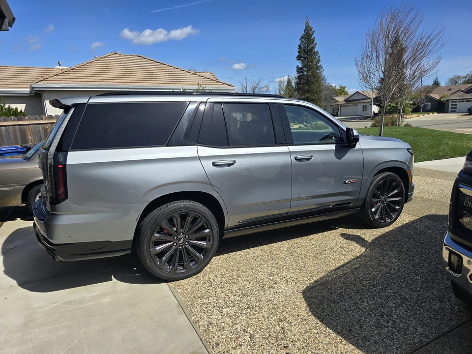 2025 Cadillac Escalade-V 5th Gen - Image 10 of 31