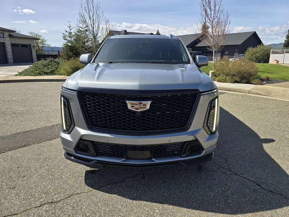 2025 Cadillac Escalade-V 5th Gen - Image 4 of 31