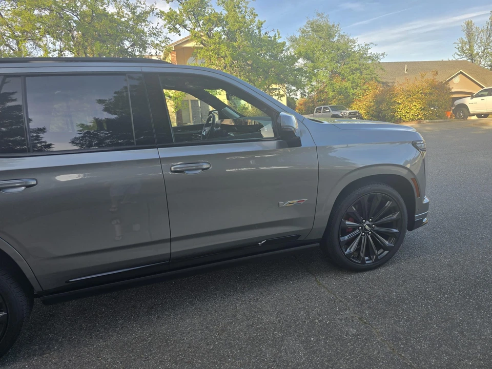 2025 Cadillac Escalade-V 5th Gen - Image 22 of 31