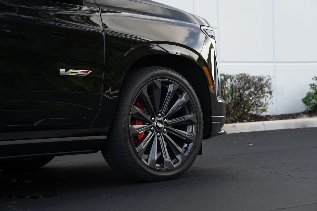 2025 Cadillac Escalade-V 5th Gen - Image 9 of 12