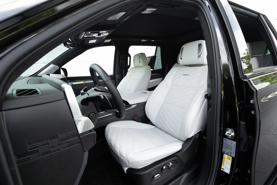 2025 Cadillac Escalade-V 5th Gen - Image 6 of 12