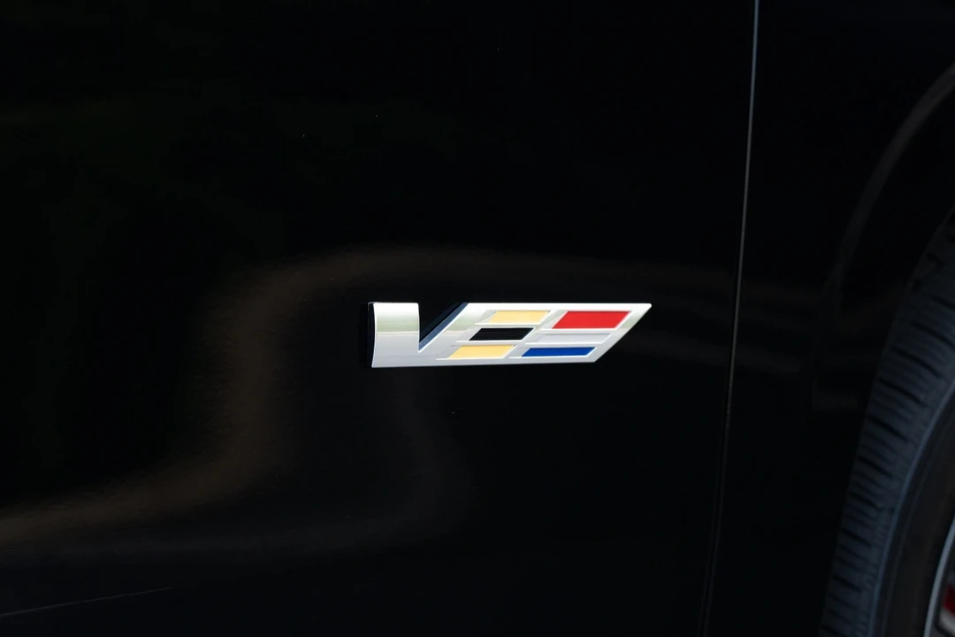 2025 Cadillac Escalade-V 5th Gen - Image 10 of 12