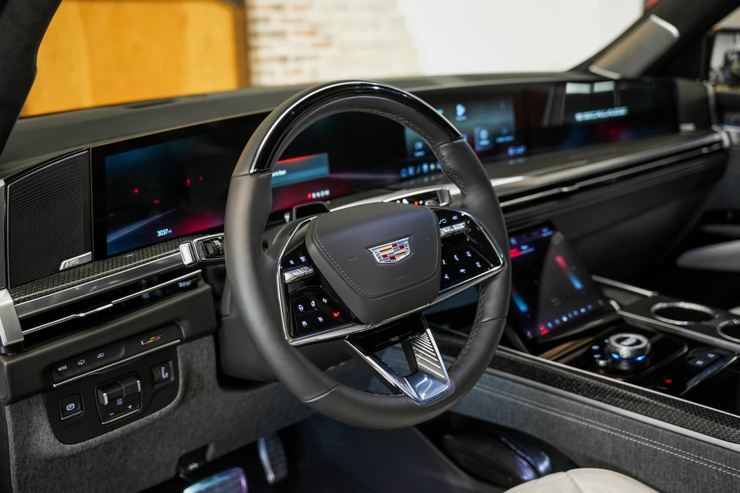 2025 Cadillac Escalade-V 5th Gen - Image 6 of 7