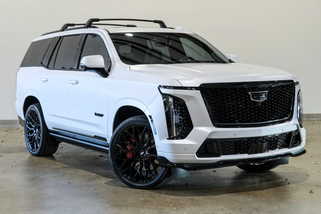 2025 Cadillac Escalade-V 5th Gen - Image 5 of 12