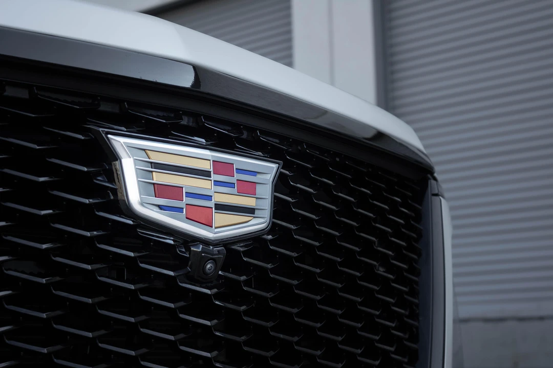 2025 Cadillac Escalade-V 5th Gen - Image 23 of 31