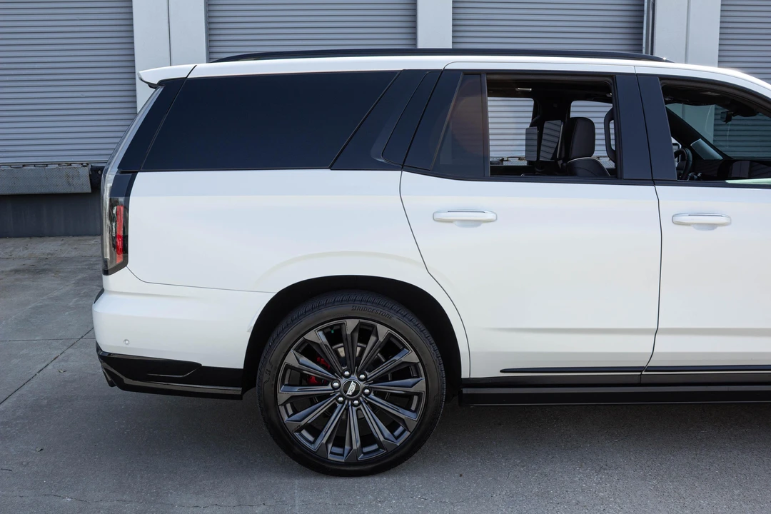 2025 Cadillac Escalade-V 5th Gen - Image 20 of 31