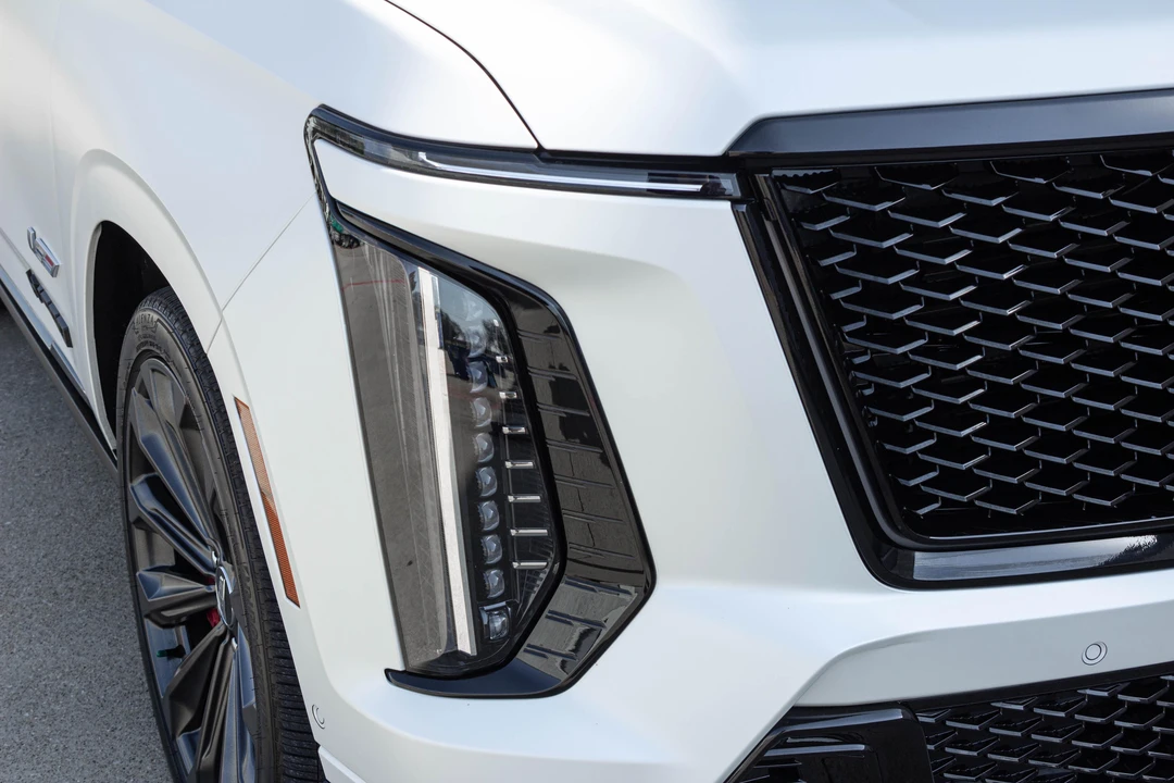 2025 Cadillac Escalade-V 5th Gen - Image 12 of 31