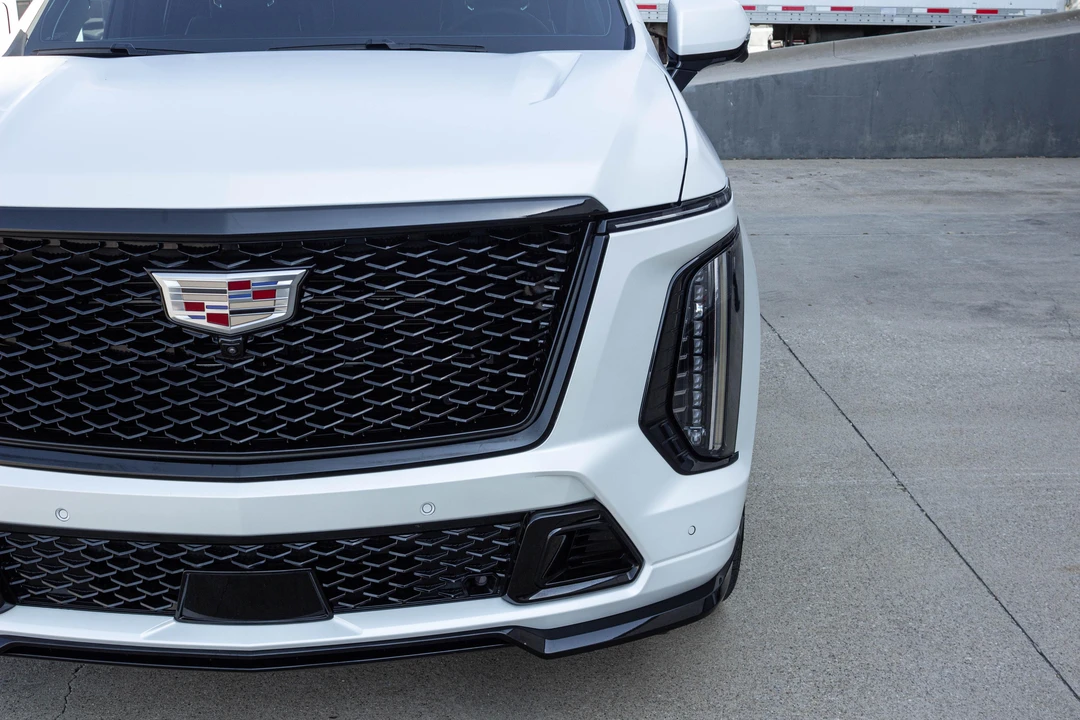 2025 Cadillac Escalade-V 5th Gen - Image 15 of 31