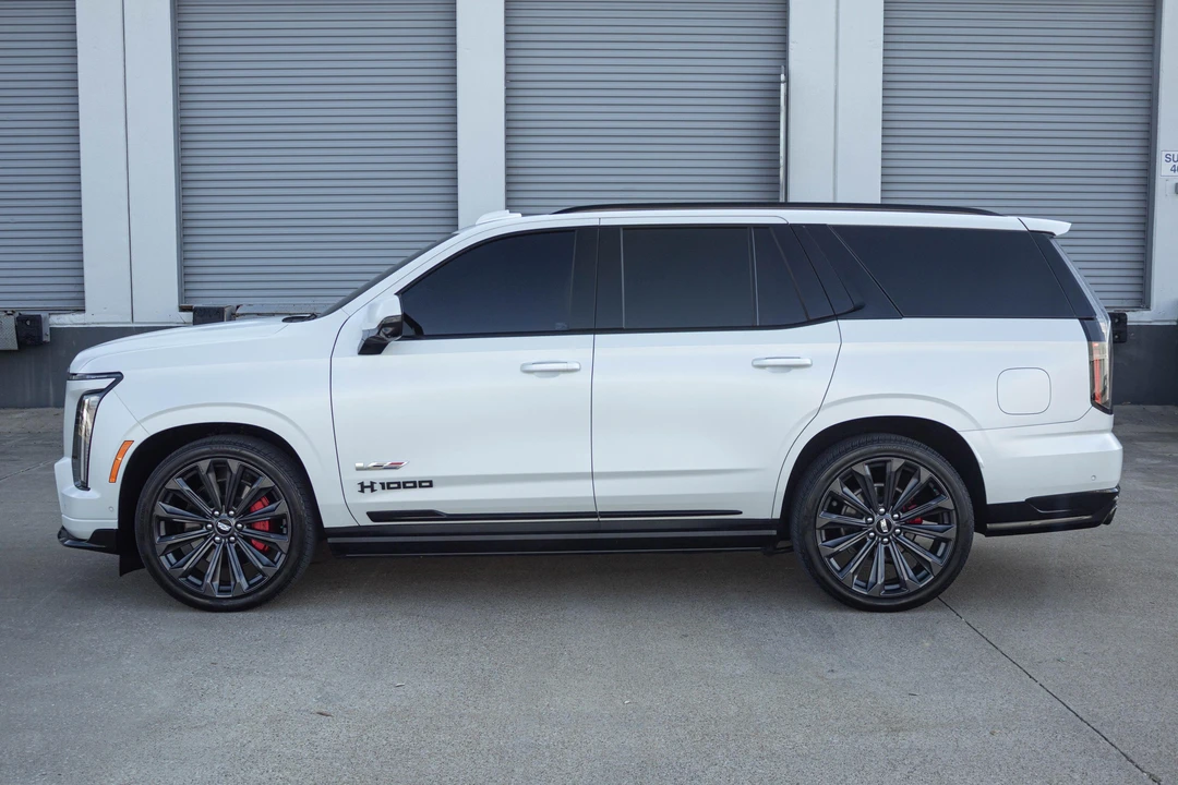 2025 Cadillac Escalade-V 5th Gen - Image 7 of 31