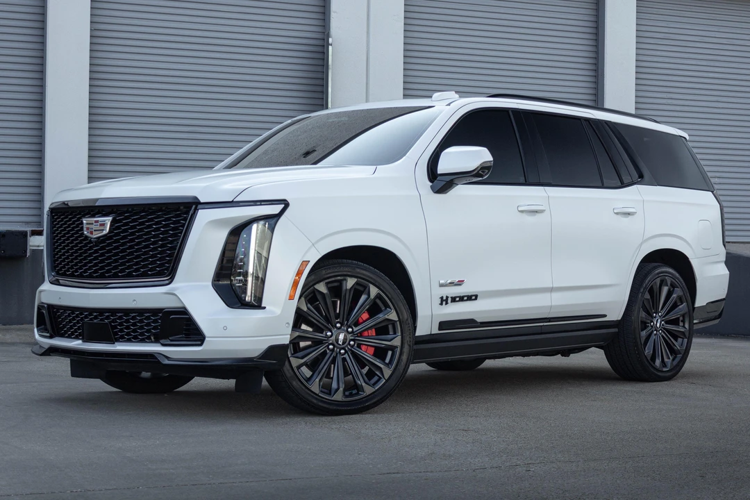 2025 Cadillac Escalade-V 5th Gen - Image 6 of 31