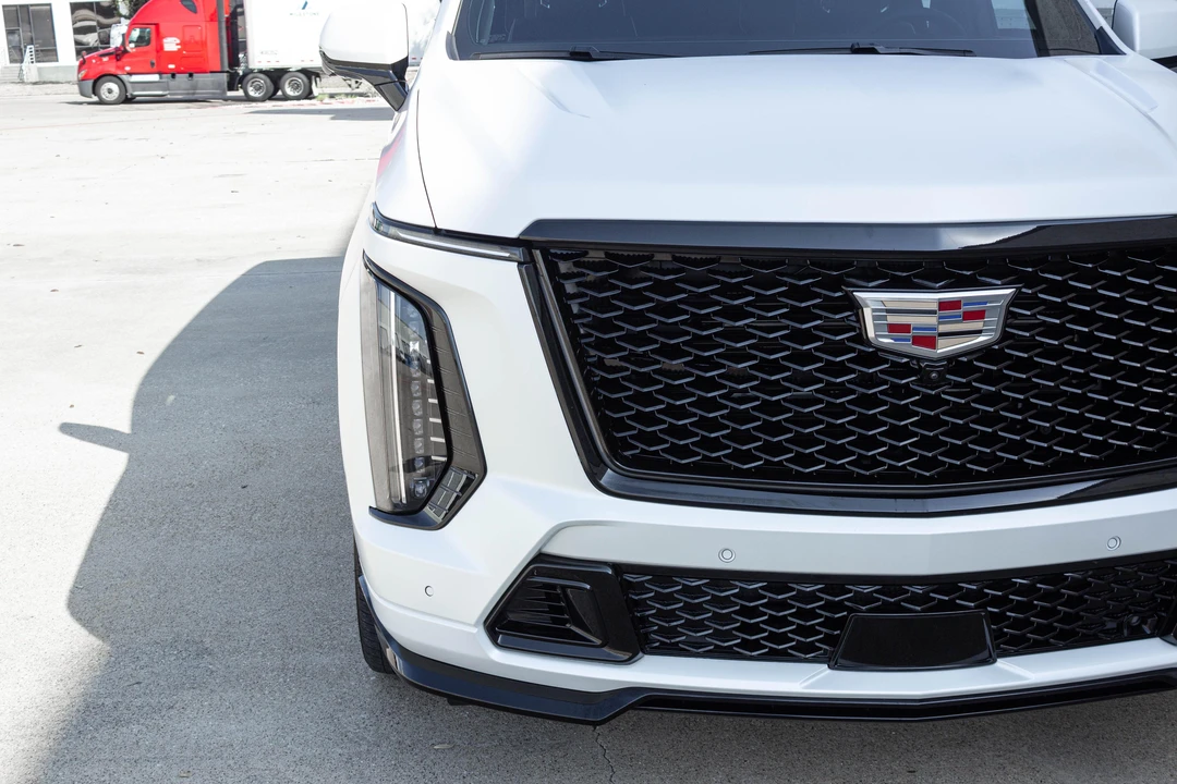 2025 Cadillac Escalade-V 5th Gen - Image 14 of 31