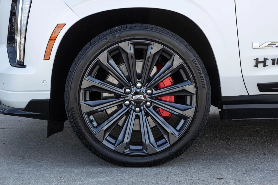 2025 Cadillac Escalade-V 5th Gen - Image 31 of 31