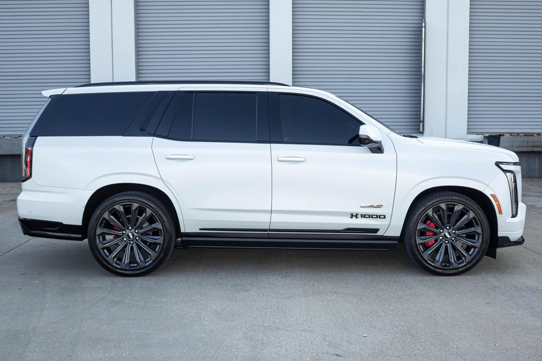 2025 Cadillac Escalade-V 5th Gen - Image 3 of 31