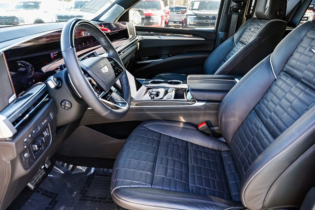 2025 Cadillac Escalade-V 5th Gen - Image 20 of 21