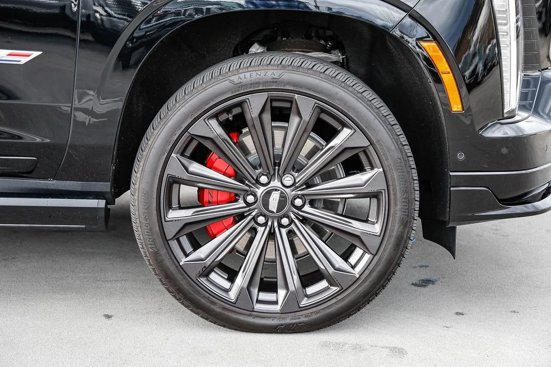 2025 Cadillac Escalade-V 5th Gen - Image 9 of 21