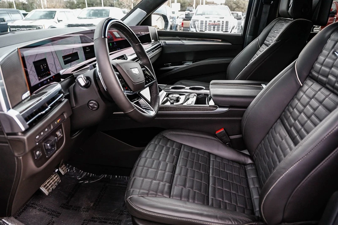 2025 Cadillac Escalade-V 5th Gen - Image 20 of 21