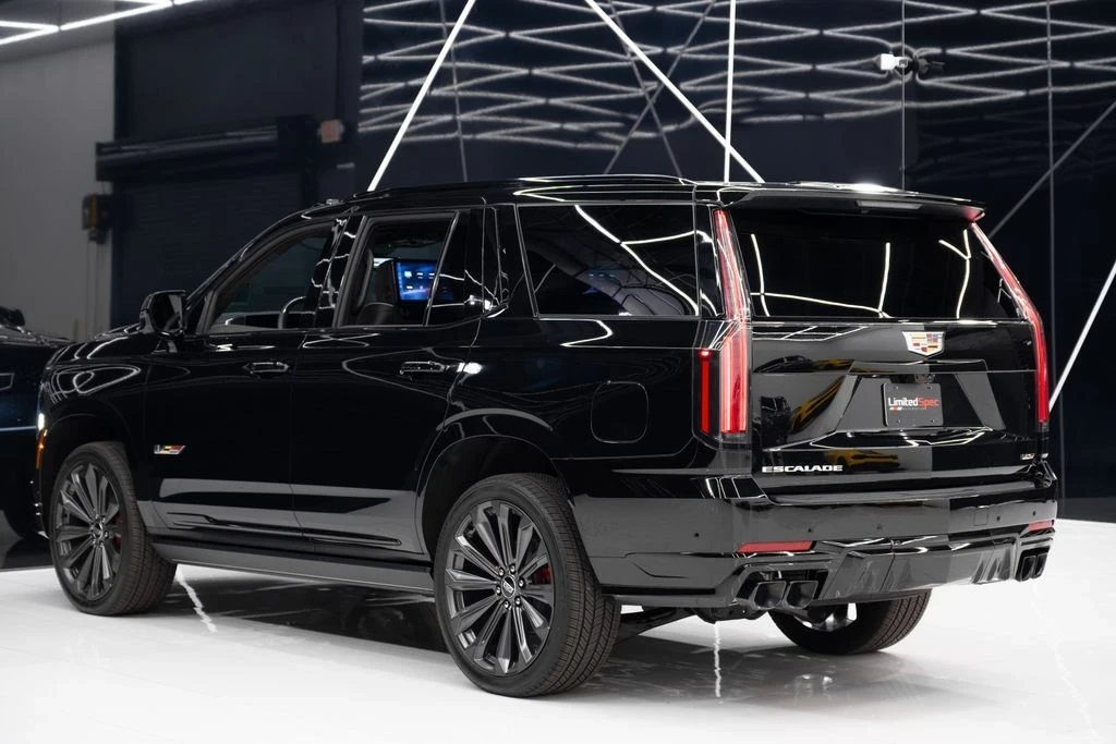 2025 Cadillac Escalade-V 5th Gen - Image 14 of 21
