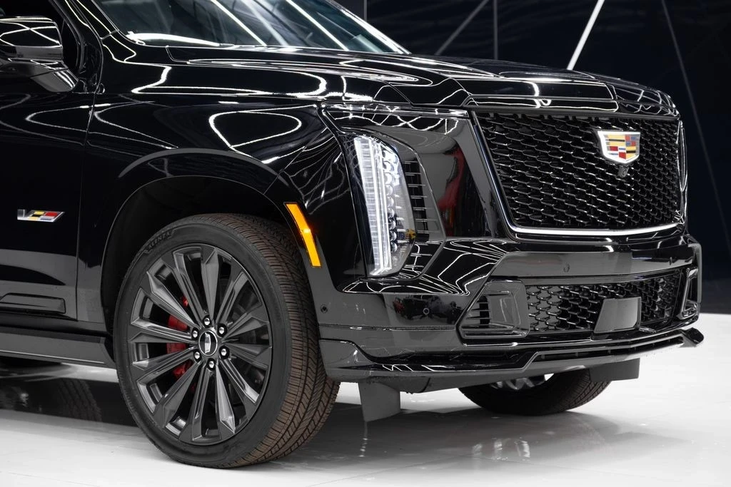 2025 Cadillac Escalade-V 5th Gen - Image 5 of 21