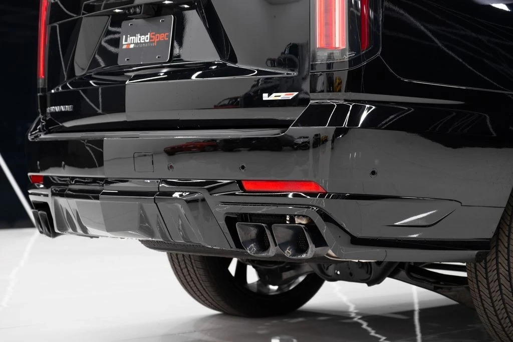 2025 Cadillac Escalade-V 5th Gen - Image 18 of 21