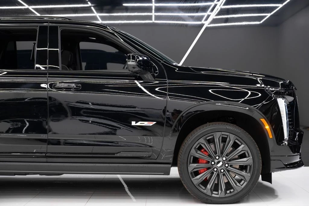2025 Cadillac Escalade-V 5th Gen - Image 12 of 21