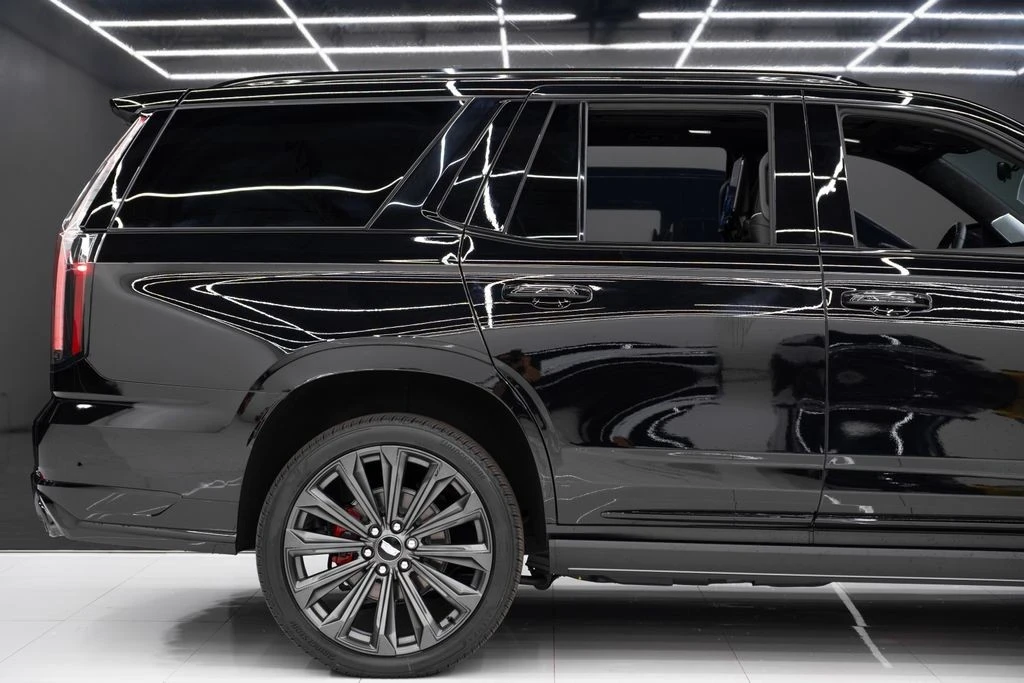 2025 Cadillac Escalade-V 5th Gen - Image 11 of 21