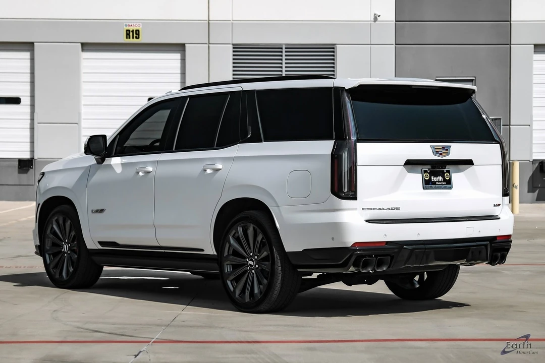 2025 Cadillac Escalade-V 5th Gen - Image 9 of 12
