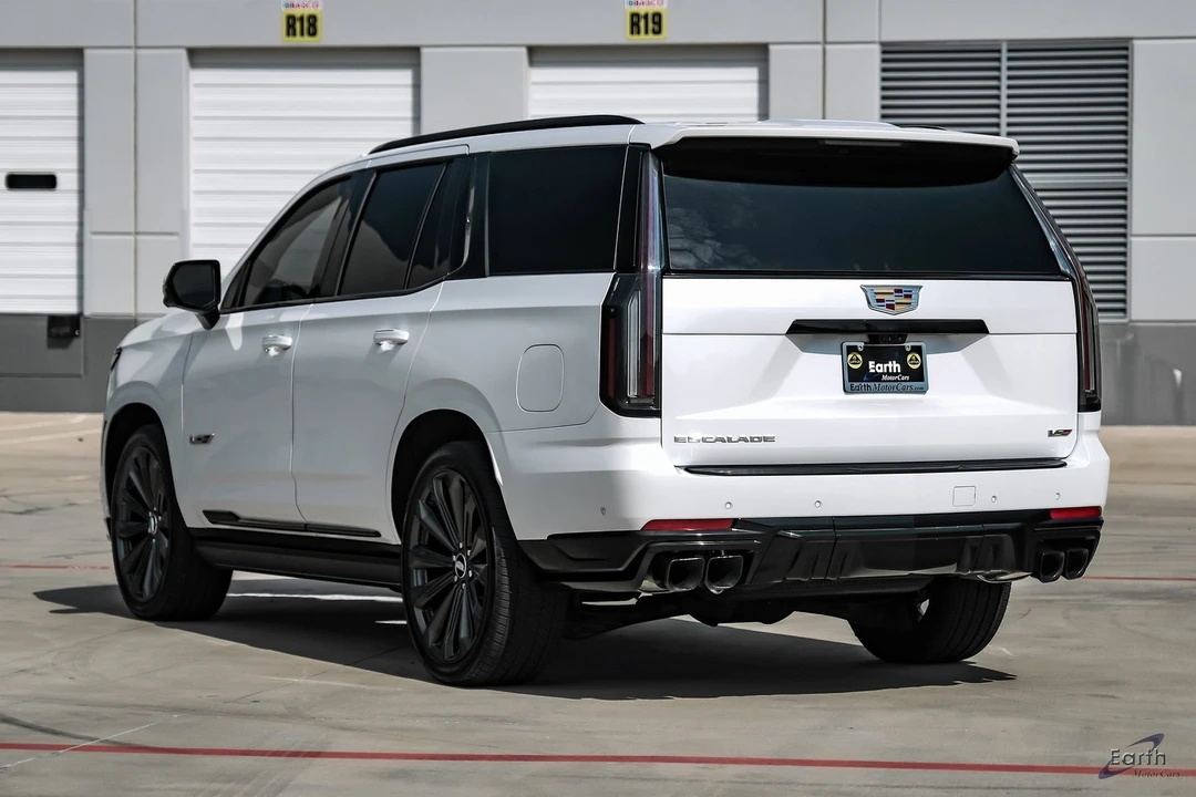 2025 Cadillac Escalade-V 5th Gen - Image 8 of 12