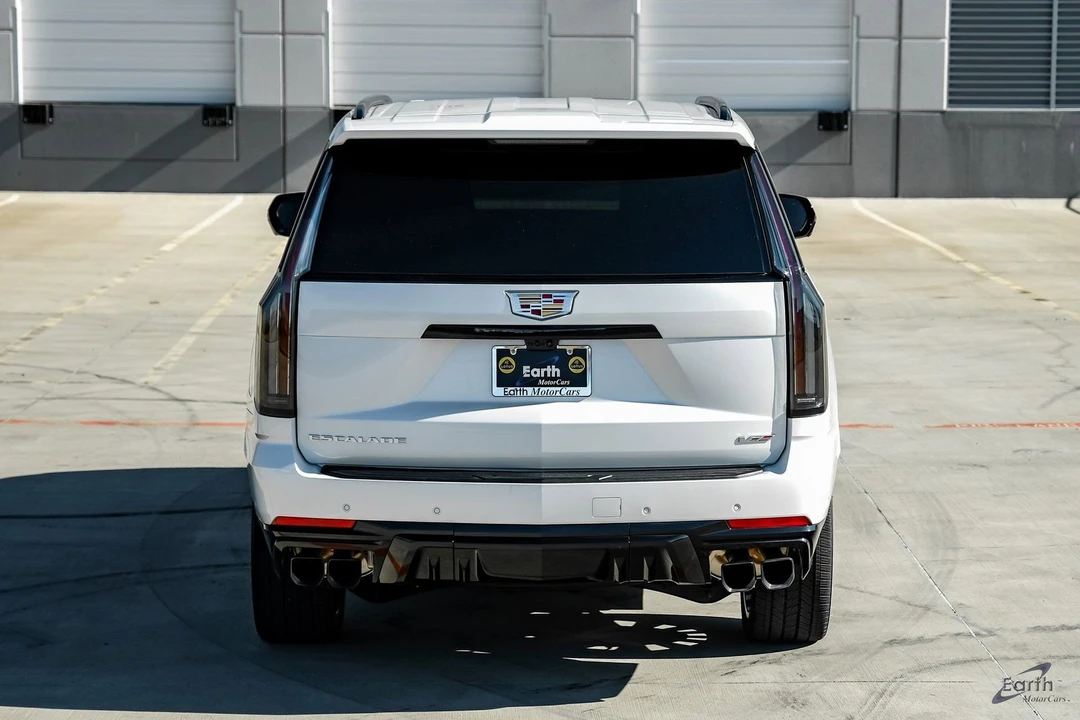 2025 Cadillac Escalade-V 5th Gen - Image 11 of 12