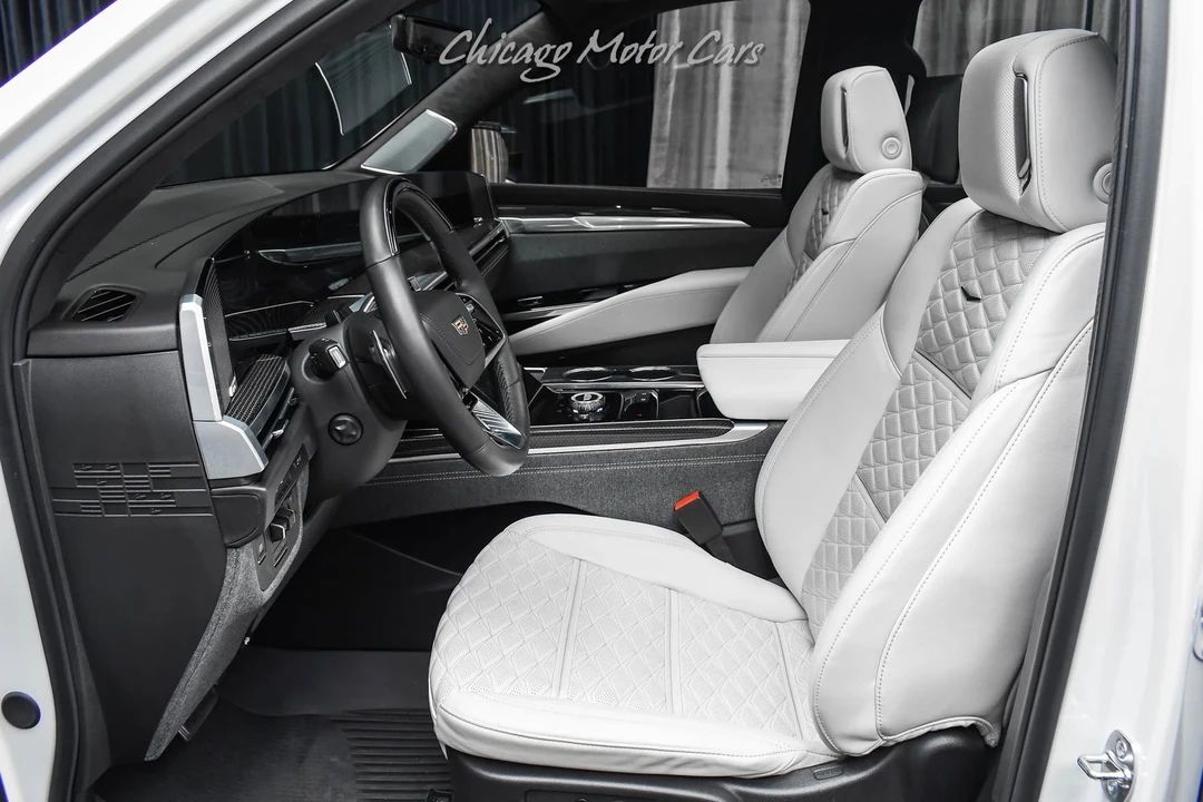 2025 Cadillac Escalade-V 5th Gen - Image 11 of 19