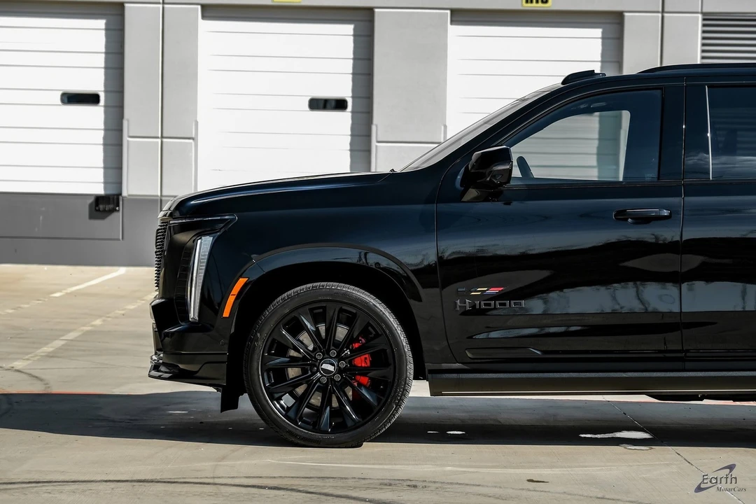 2025 Cadillac Escalade-V 5th Gen - Image 6 of 12