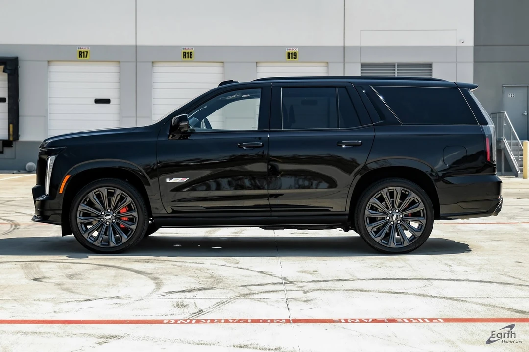 2025 Cadillac Escalade-V 5th Gen - Image 5 of 12