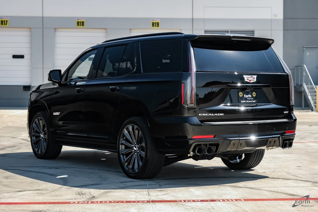 2025 Cadillac Escalade-V 5th Gen - Image 8 of 12