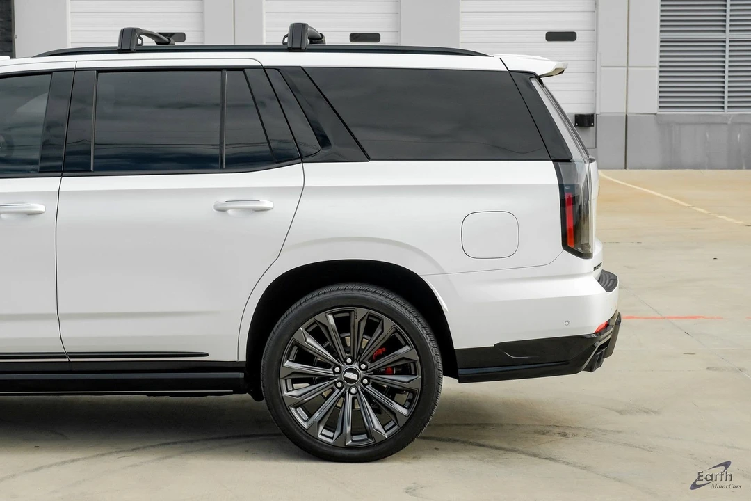 2025 Cadillac Escalade-V 5th Gen - Image 7 of 12