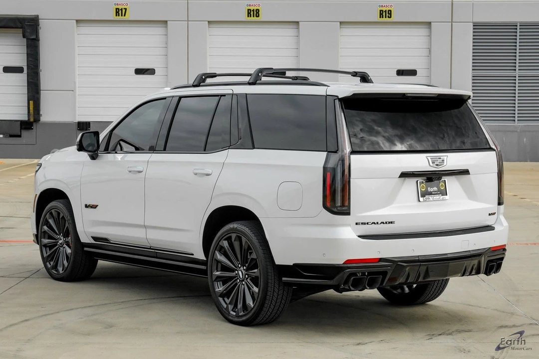 2025 Cadillac Escalade-V 5th Gen - Image 8 of 12
