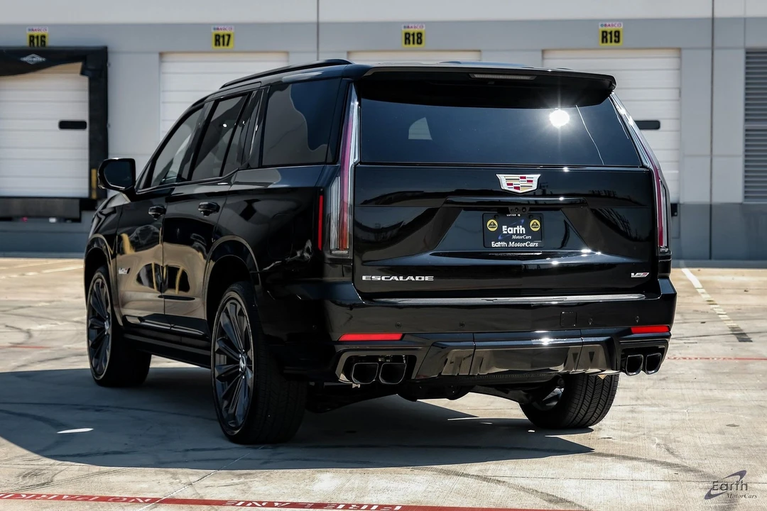 2025 Cadillac Escalade-V 5th Gen - Image 9 of 12