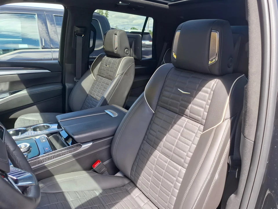 2025 Cadillac Escalade-V 5th Gen - Image 31 of 31